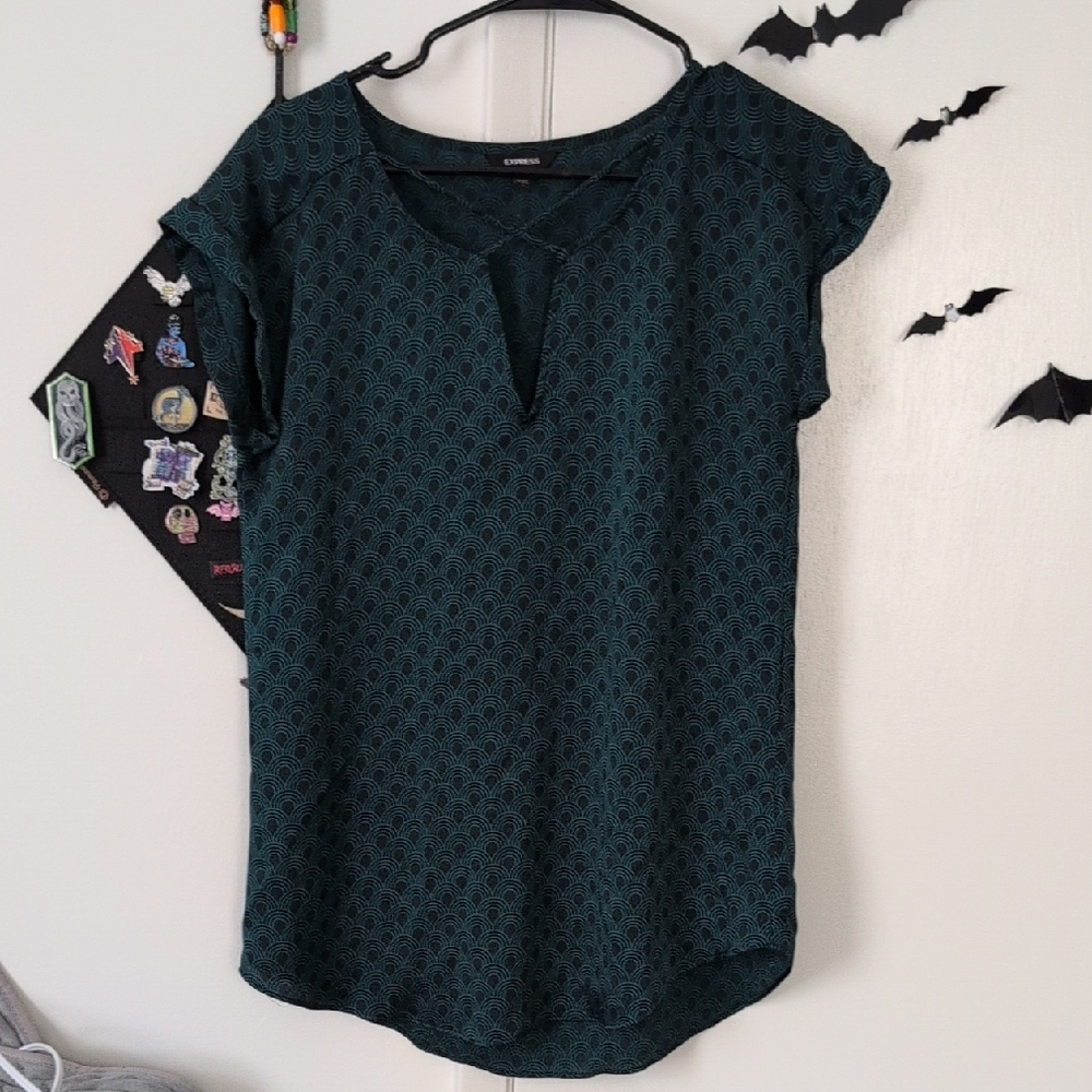 Express Women's Emerald Green Patterned Blouse - image 1